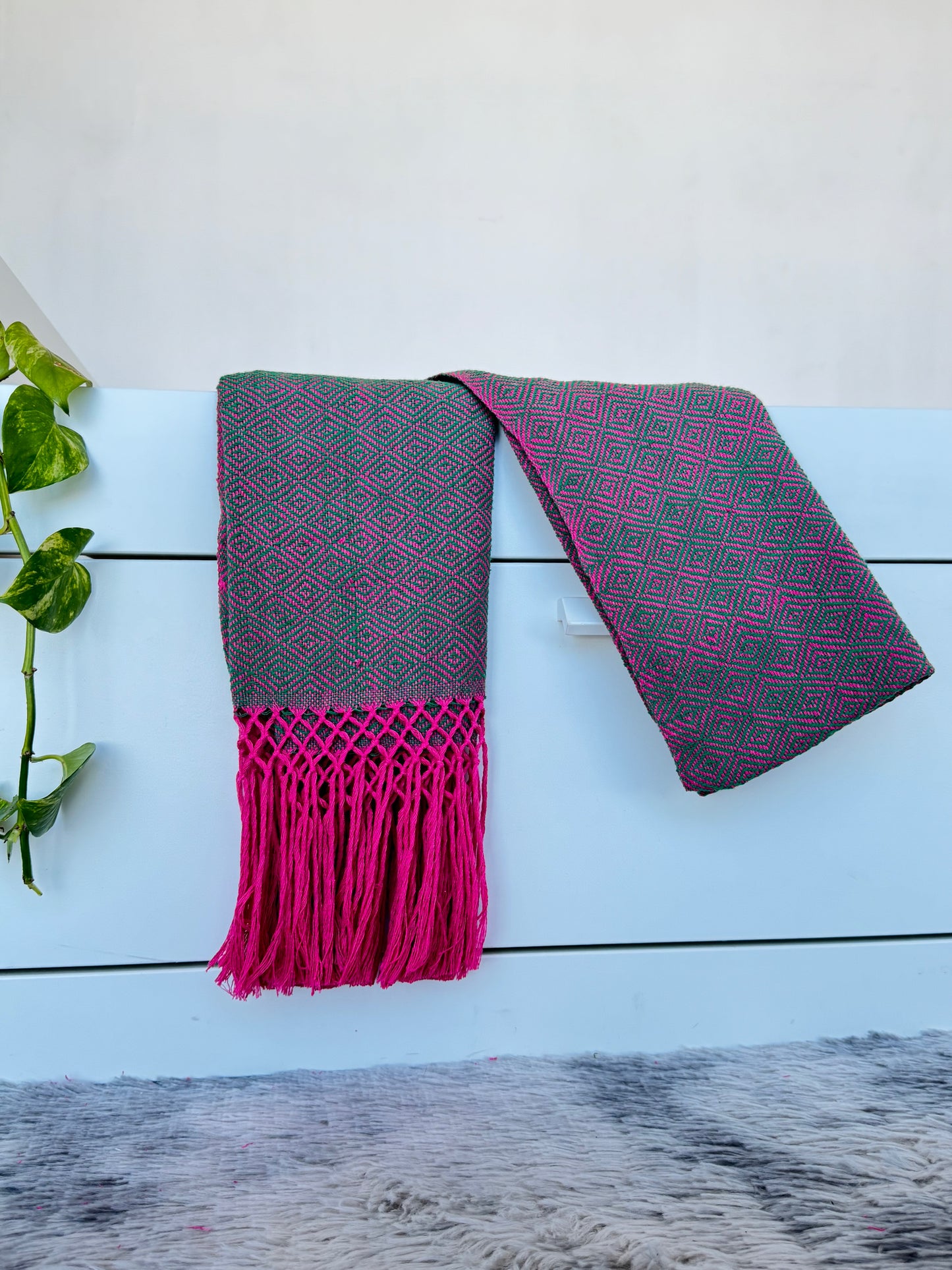Rebozo de telar base rosa mexicano