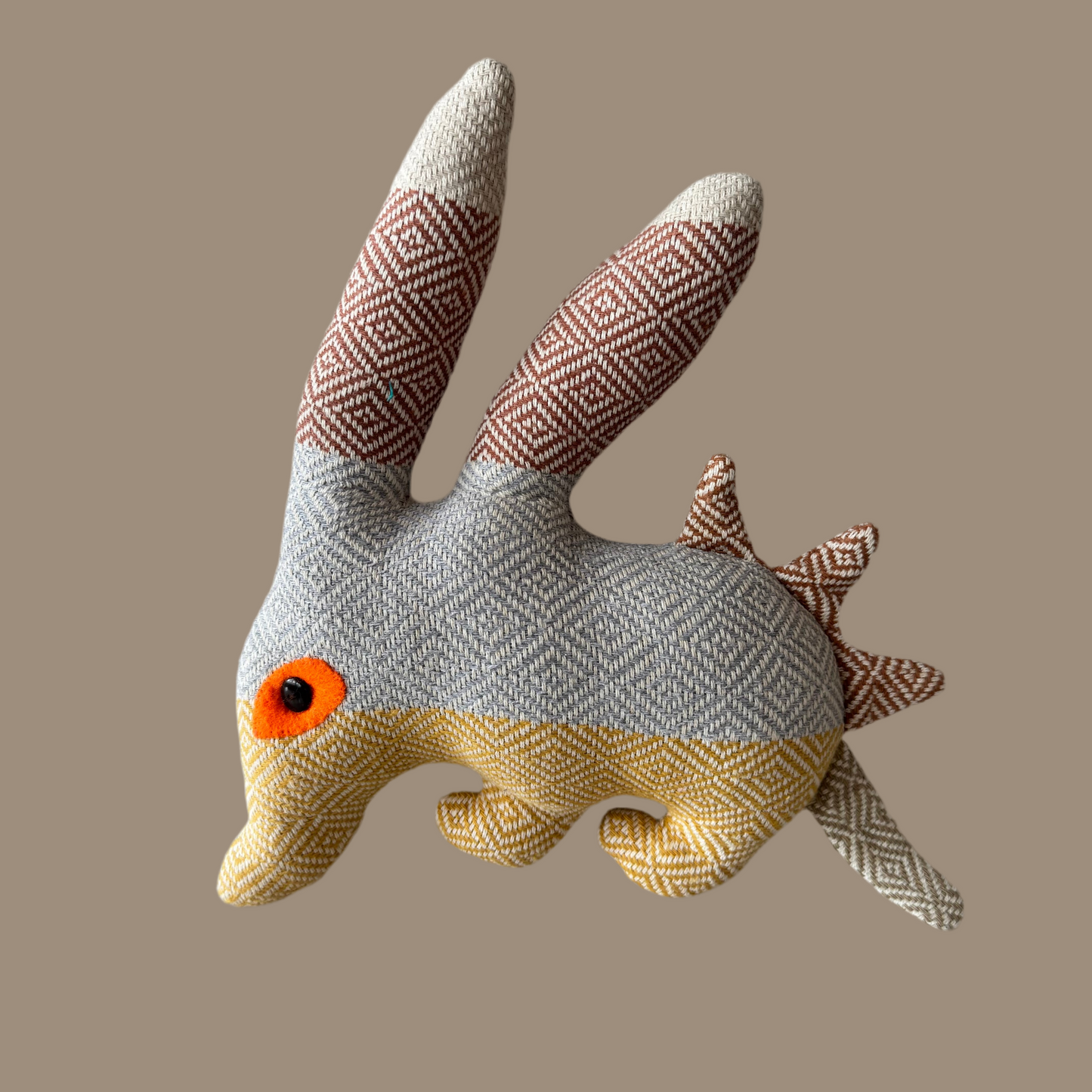 Alebrije puercoespín/armadillo/conejo