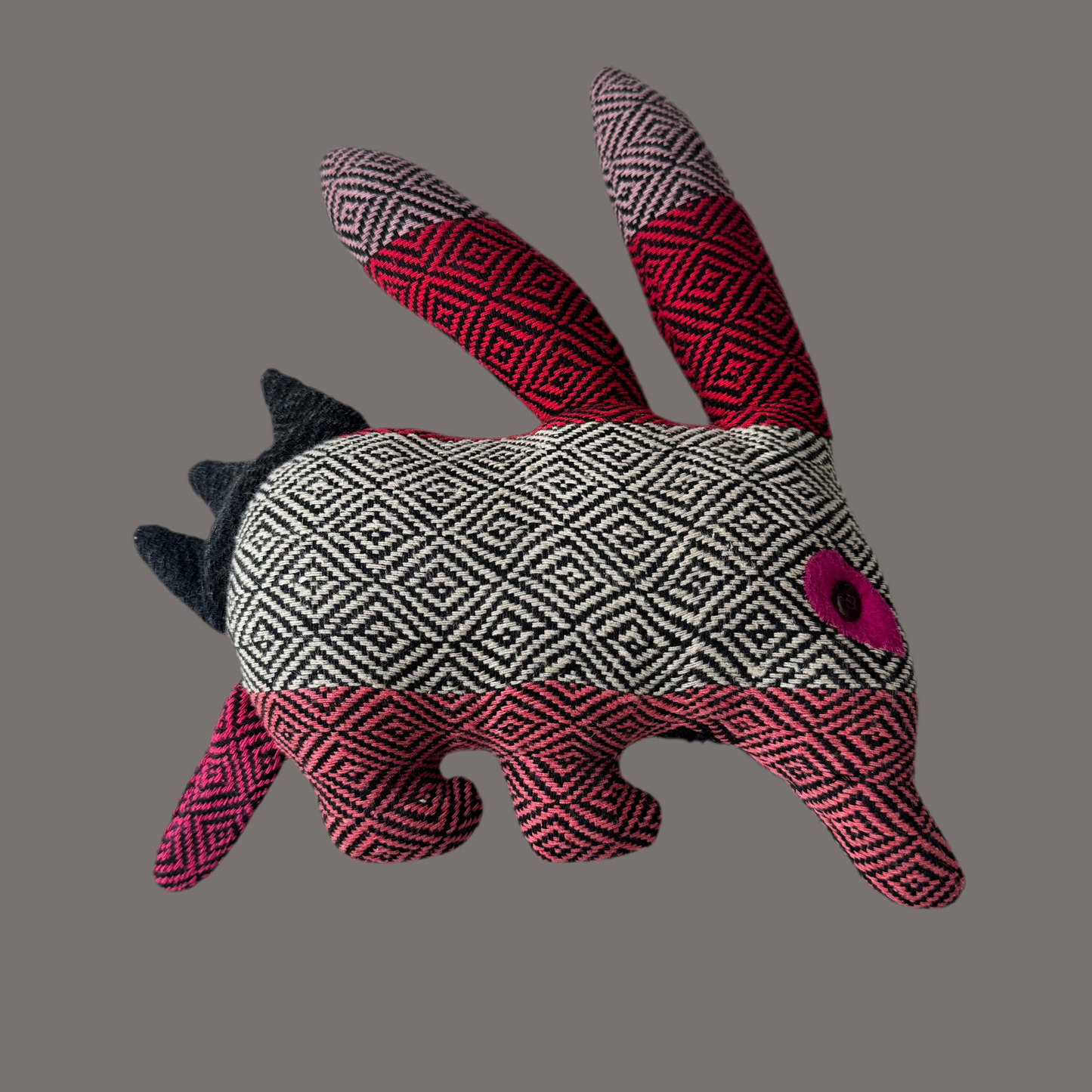 Alebrije puercoespín/armadillo/conejo